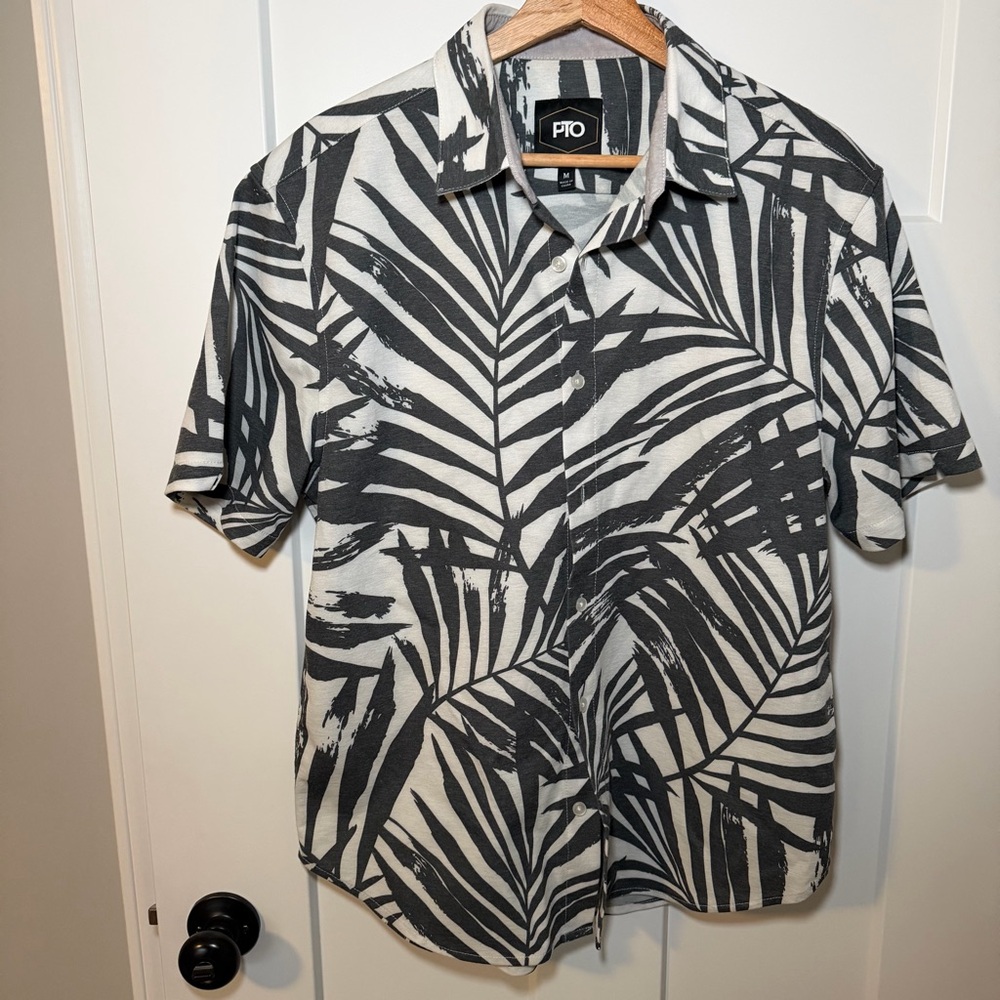 PTO Men’s Hawaiian Print Button Down Shirt Medium